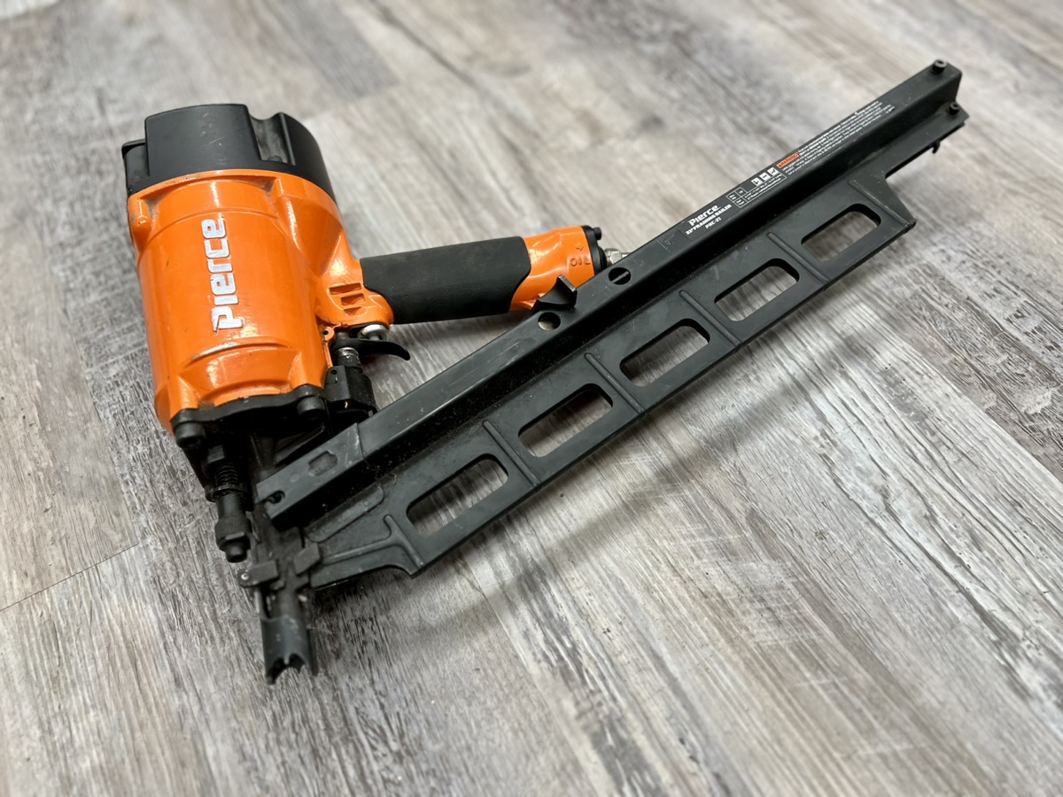 Pierce PRC21 21Degree 2" 31/4" Air Framing Sheathing Nailer Good