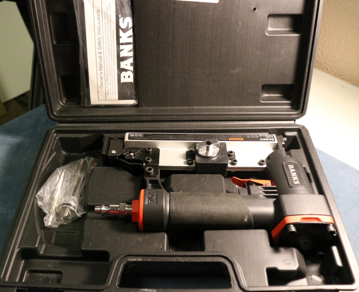BANKS TOOLS 23 GAUGE PIN NAILER Like New Buya