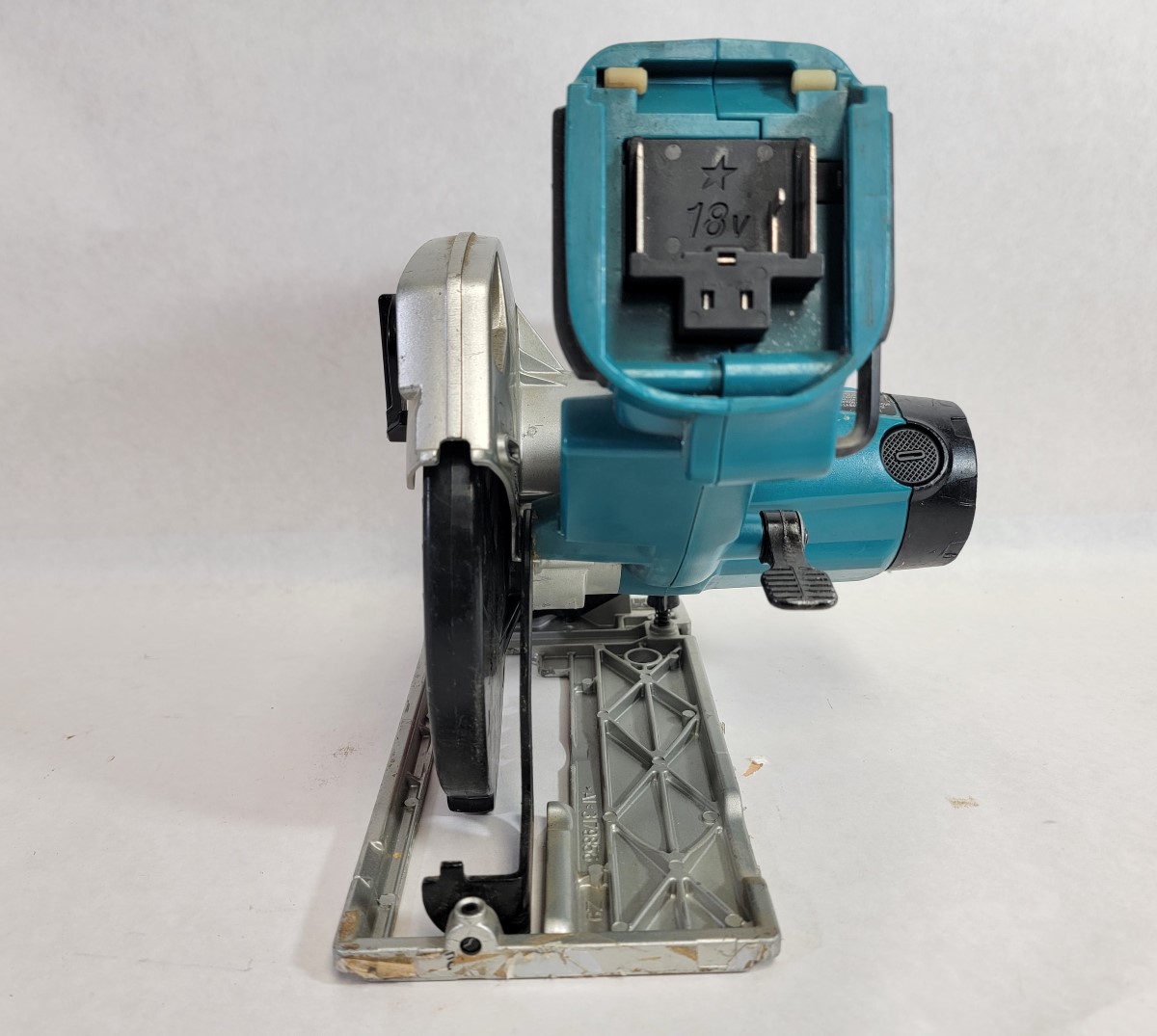 Makita BSS611 18V LXT 61/2" Cordless Circular Saw (Tool Only) Good Buya