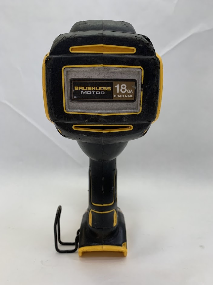 DEWALT DCN680 20V MAX LiIon XR 18 GA Cordless Brad Nailer Nail Gun