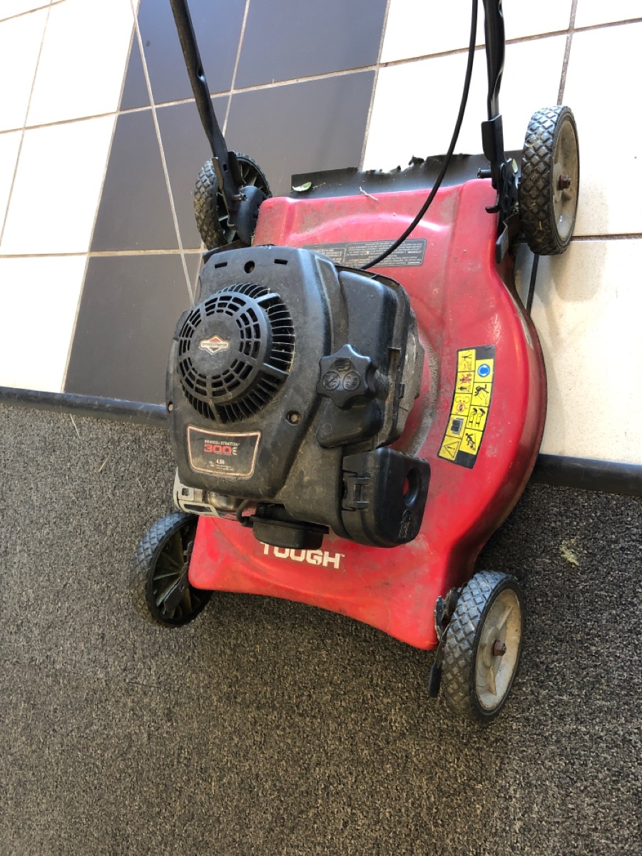 HYPER TOUGH 20-INCH 125CC GAS PUSH MOWER WITH BRIGGS & STRATTON ENGINE ...