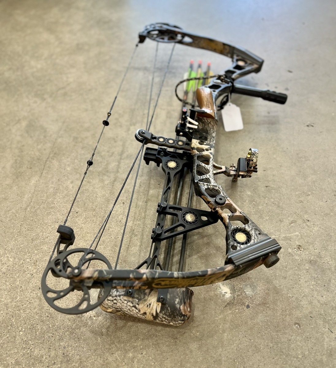 Mathews Switchback XT Compound Bow Right Hand w/ Case Very Good ...