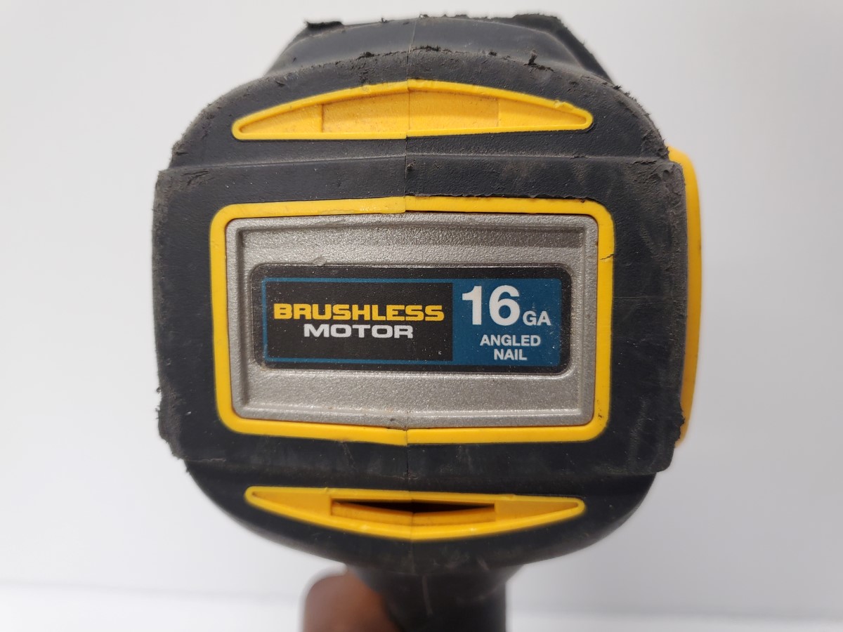 DEWALT DCN660 FINISH NAILER 16GA 20 DEGREE ANGLE 20V MAX XR TOOL ONLY