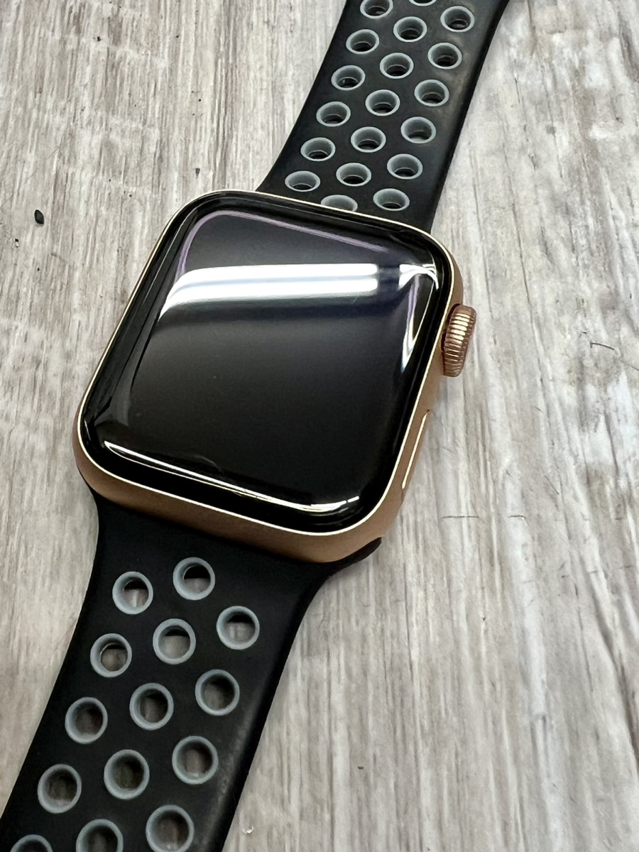 Apple Watch SE 1st Gen A2353 Gold 40mm Aluminum Case Very Good ...