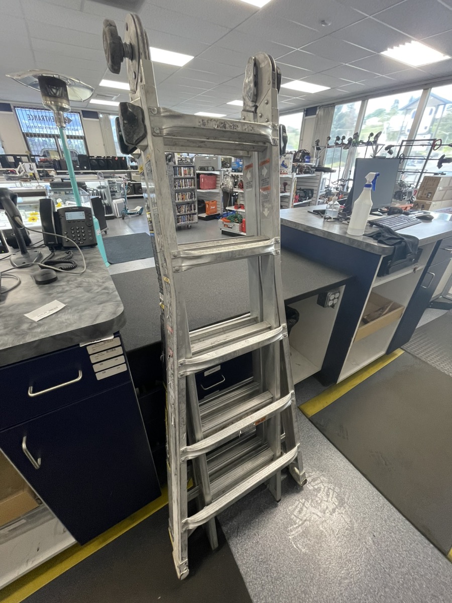 GORILLA LADDERS MPX22 22FT Good Buya