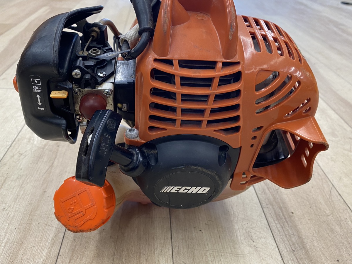 ECHO GT225 21.2 CC Gas 2 Stroke Curved Shaft Good Buya