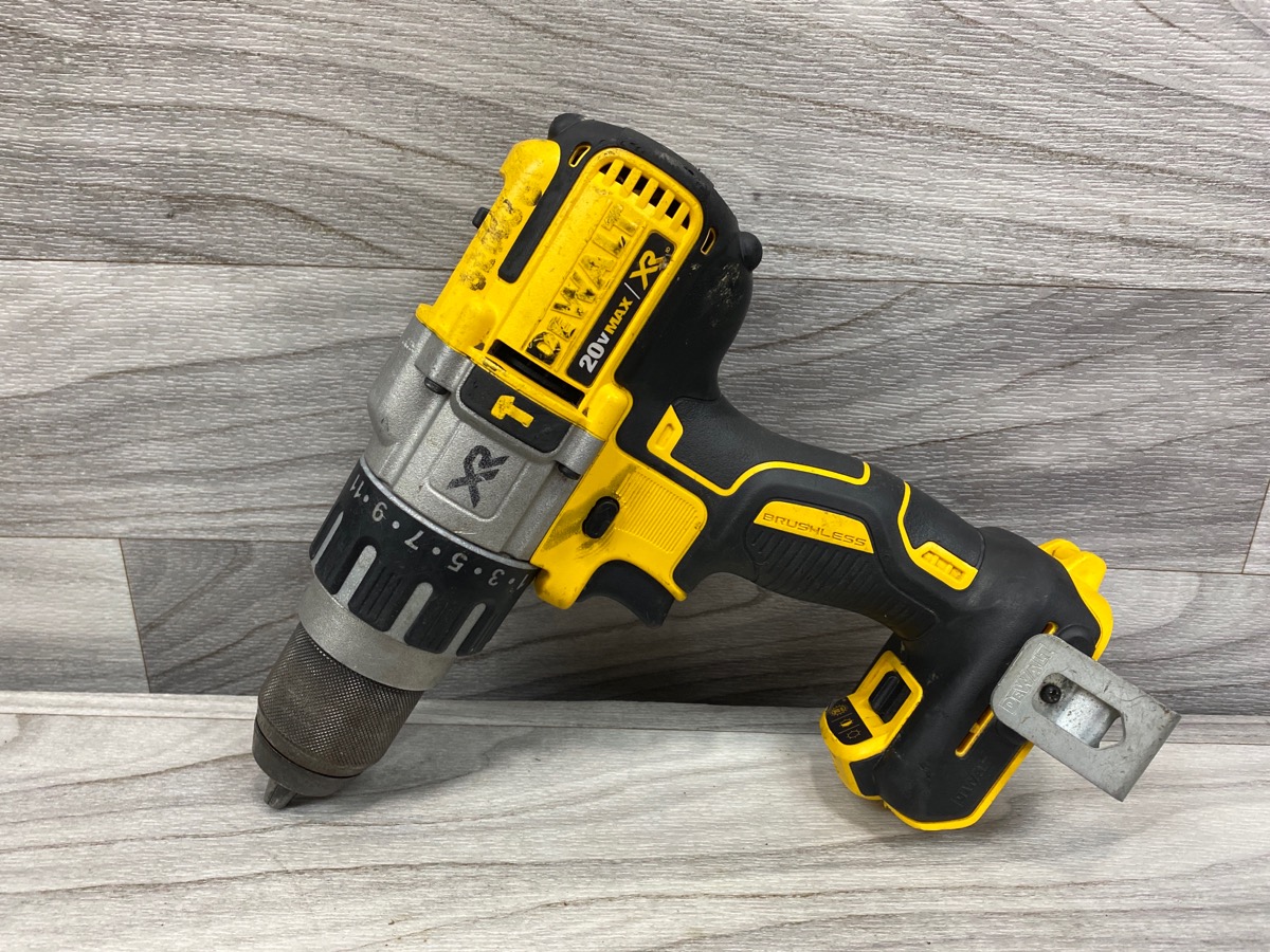 DEWALT DCD996 20V MAX XR CORDLESS BRUSHLESS 3SPEED 1/2 IN. HAMMER