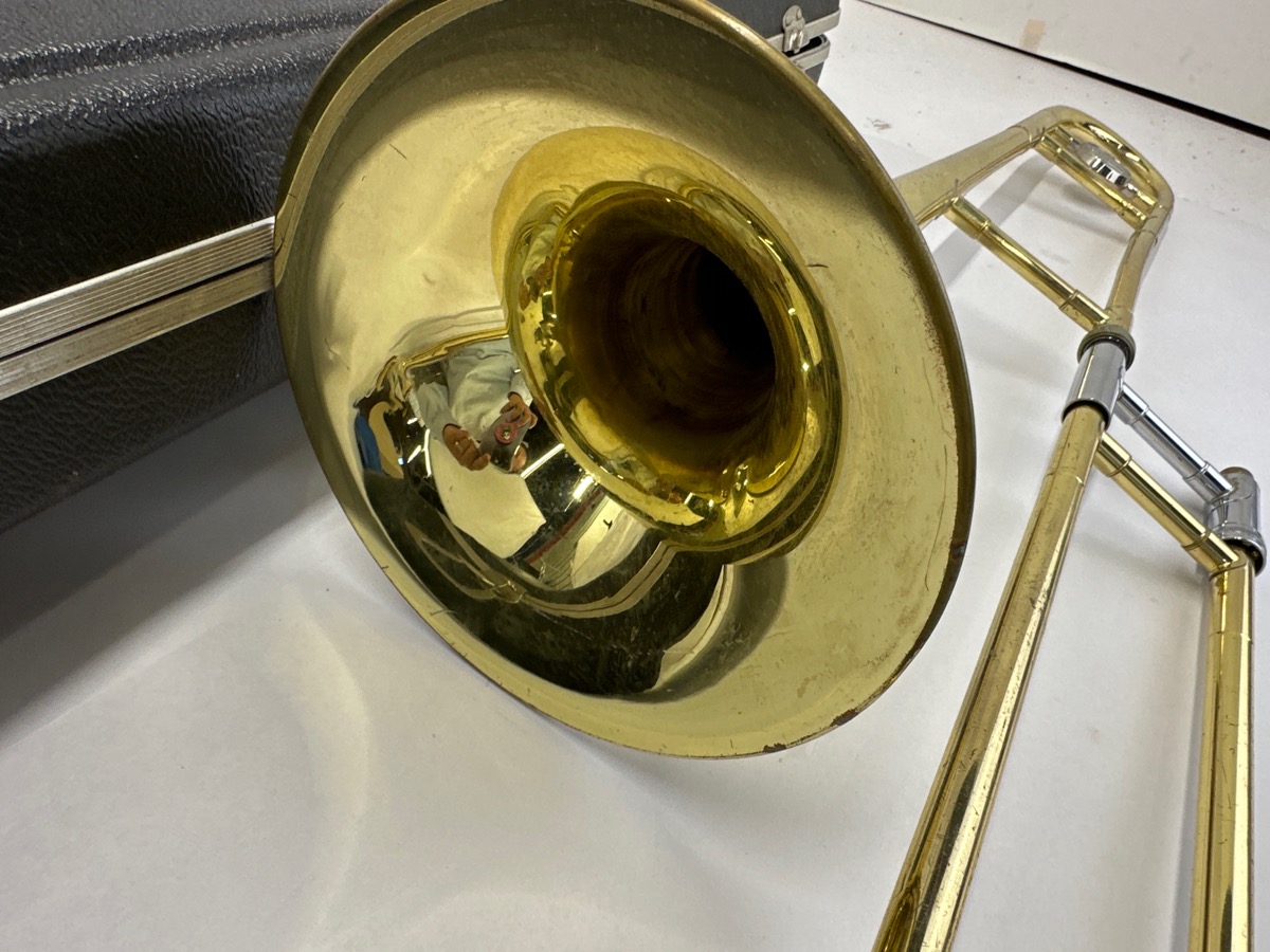 Bundy Selmer Trombone with Hard Case (ml) For parts or not working Buya