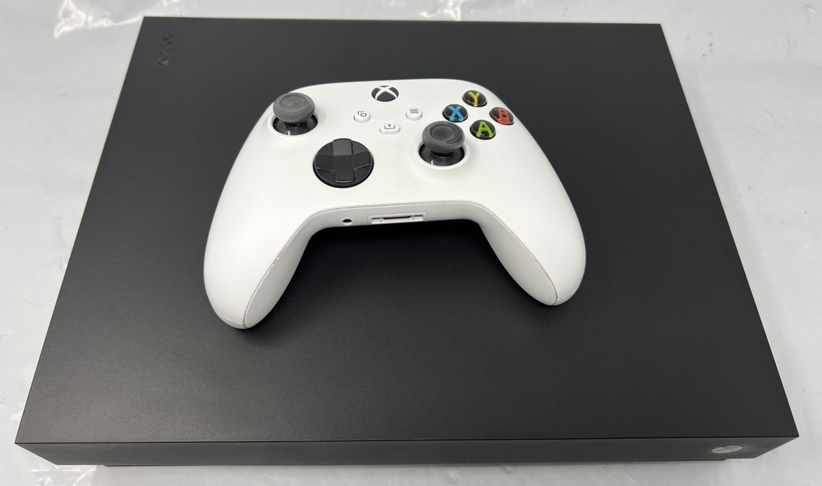 MICROSOFT XBOX ONE X CONSOLE 1TB 1787 Very Good Pawn Central