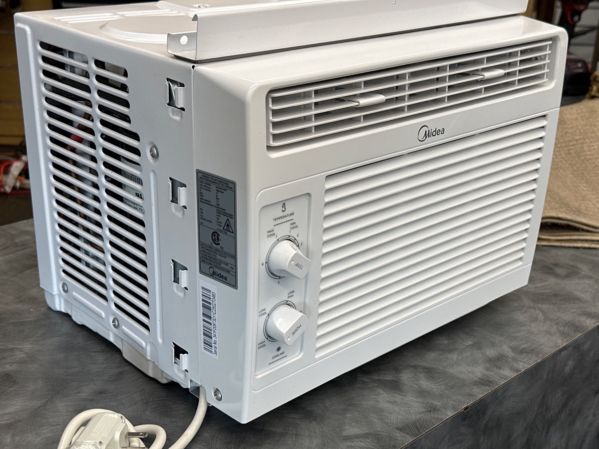 5,000 BTU MIDEA MAW05M1WWT AIR CONDITIONER Good Axel