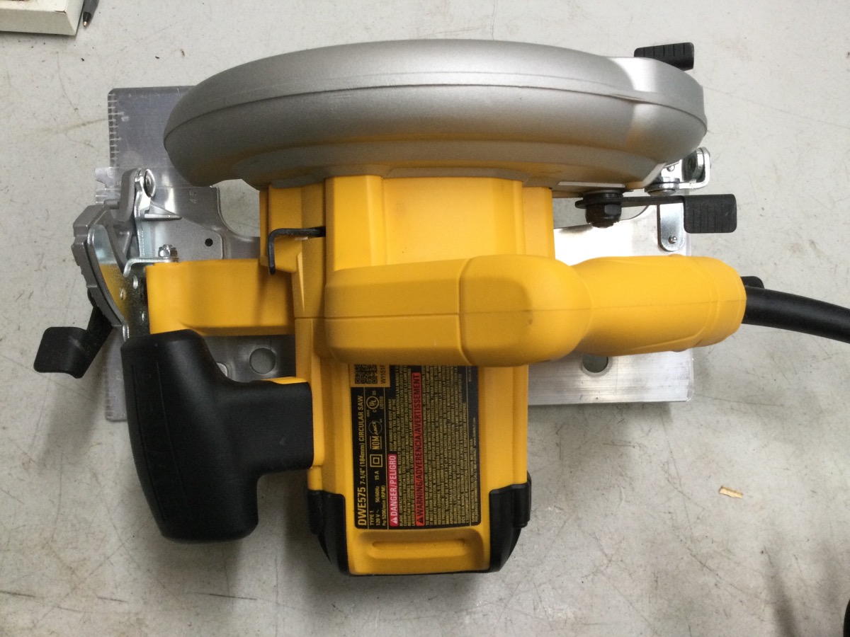 DEWALT DWE575 Like New | Buya