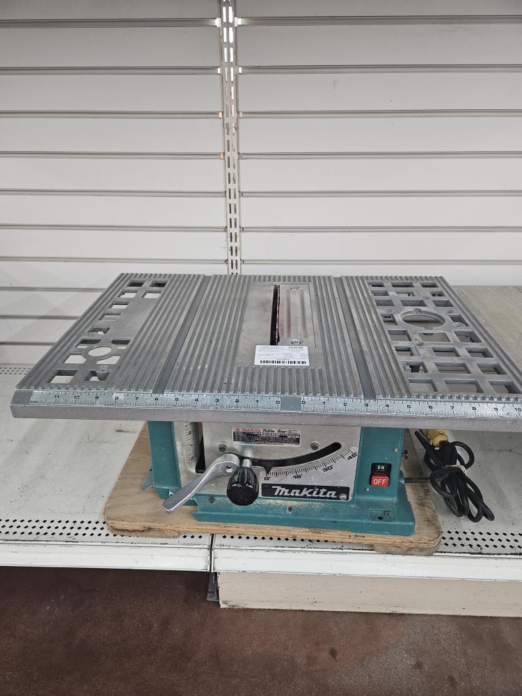 MAKITA 2708 TABLE SAW Very Good Pawn 1 Spokane WA