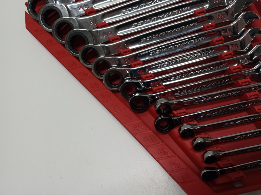 MILWAUKEE SAE Ratcheting Combination Wrench Set (15Piece) Very Good