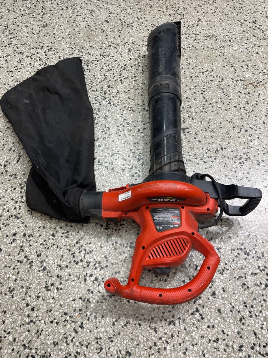 BLACK & DECKER LH4500 CORDED LEAF BLOWER Very Good Buya