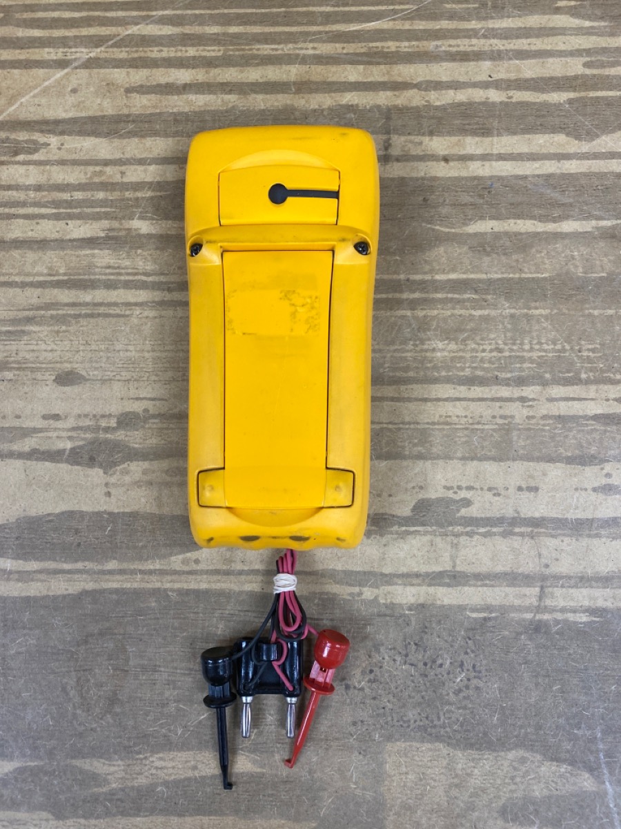 FLUKE 77III Series III Digital Multimeter + Leads Good Buya