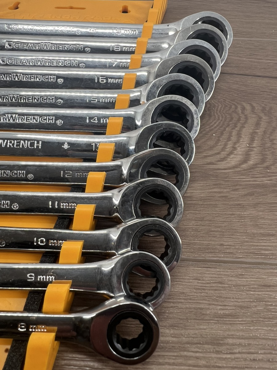 GEARWRENCH TOOLS 12 PIECE RATCHETING WRENCH SET 8MM19MM WITH STAND