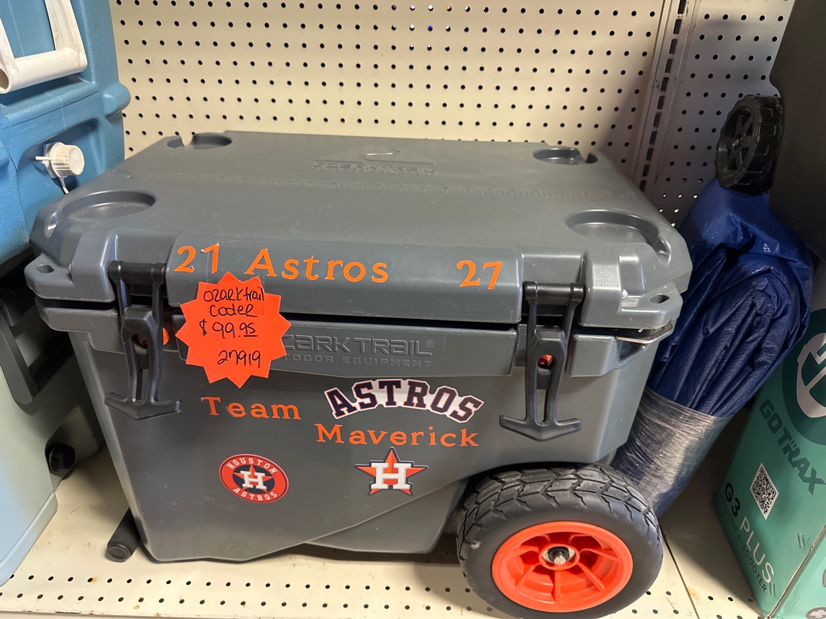 OZARK TRAIL OUTDOOR EQUIPMENT ICE CHEST Very Good Buya