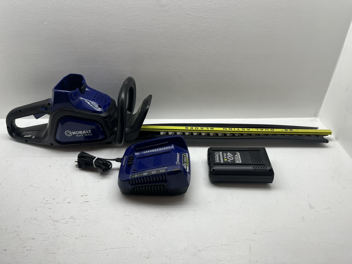 Kobalt KHT 24007 40V Max Cordless Hedge Trimmer with Battery Charger