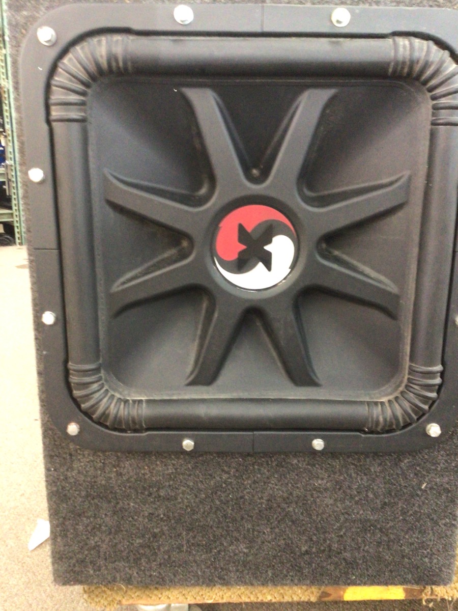 KICKER SOLO X 10,000WATT IN BOX Very Good Buya