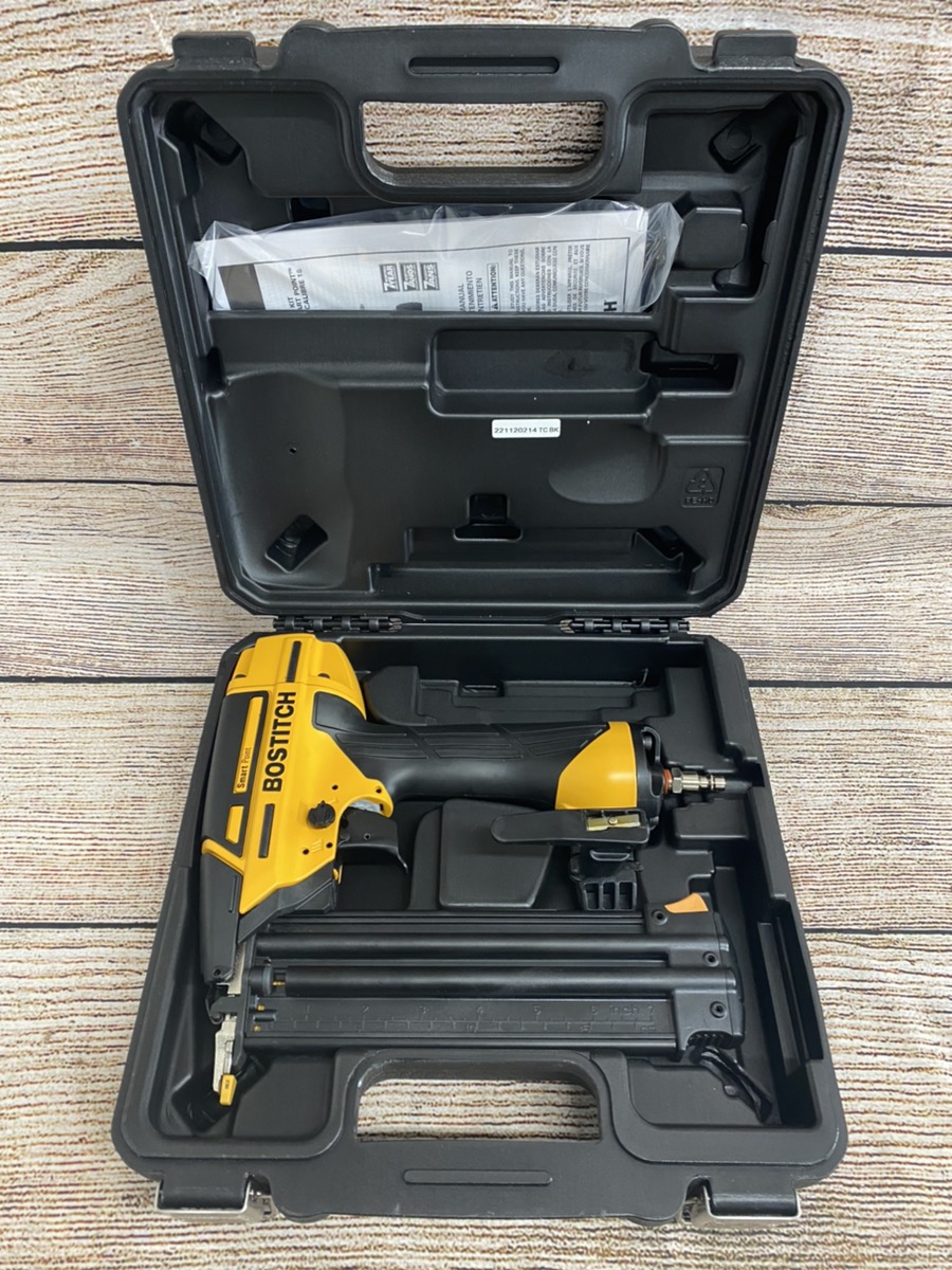 BOSTITCH BTFP12233 BOSTITCH Brad Nailer Kit, 18GA, Smart Point Nailer