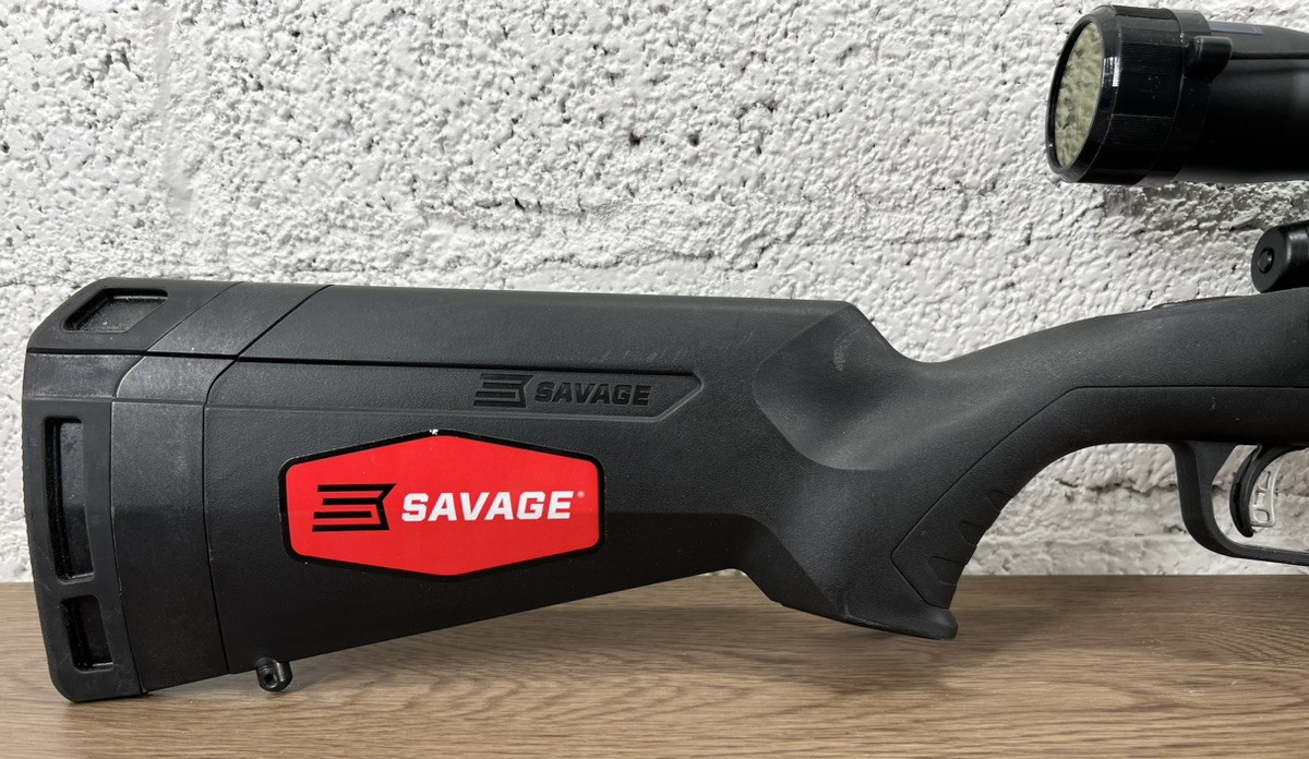 SAVAGE ARMS AXIS II XP 3006 BOLT ACTION RIFLE W/ SCOPE AND BIPOD Very