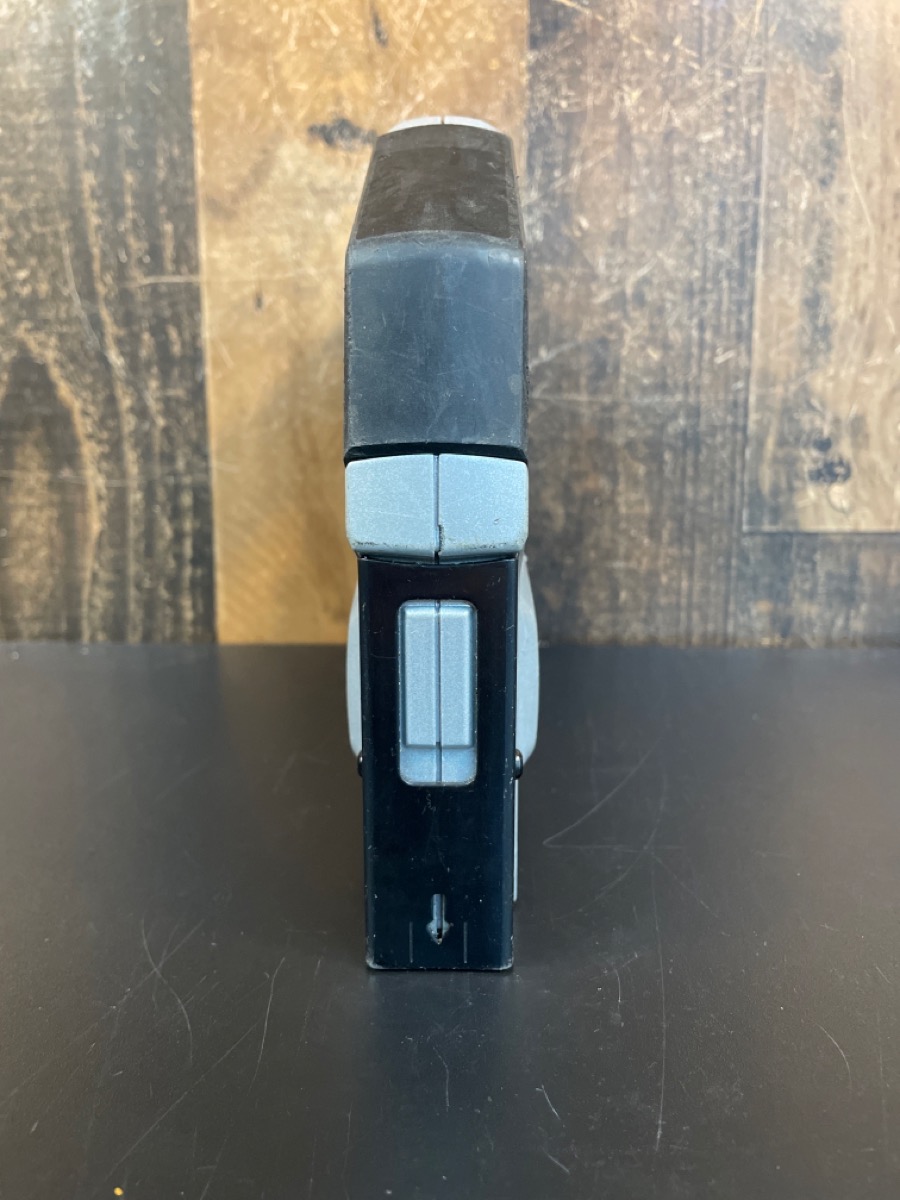 PORTER CABLE TS056 PNEUMATIC 18GAUGE 3/8 IN. CROWN STAPLER Acceptable