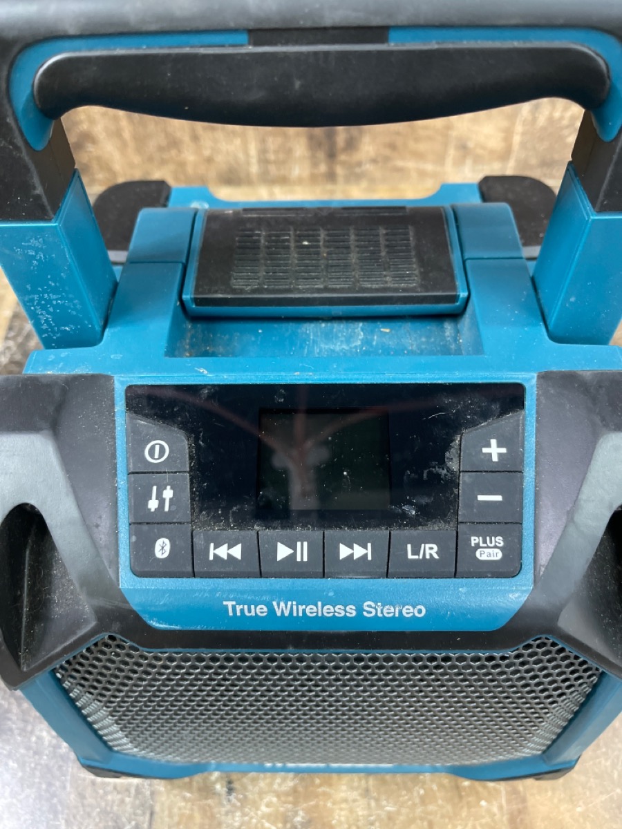 MAKITA XRM11 18V LXT/12V MAX CXT LITHIUMION CORDLESS BLUETOOTH JOB