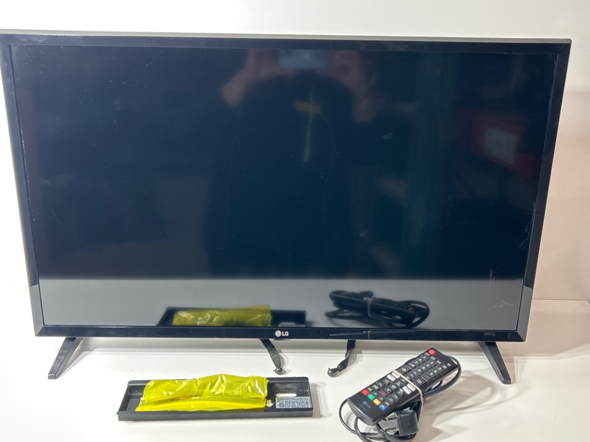LG 32LM577BZUA 32" HD LED Smart TV - Black Very Good | Buya