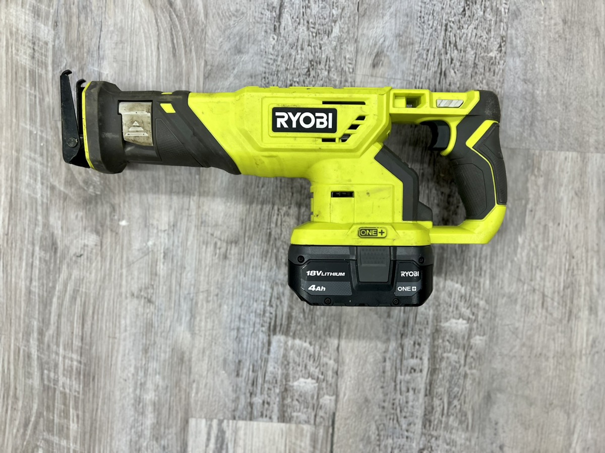 RYOBI P519 18-Volt ONE+ Cordless Reciprocating Saw Kit Very Good ...