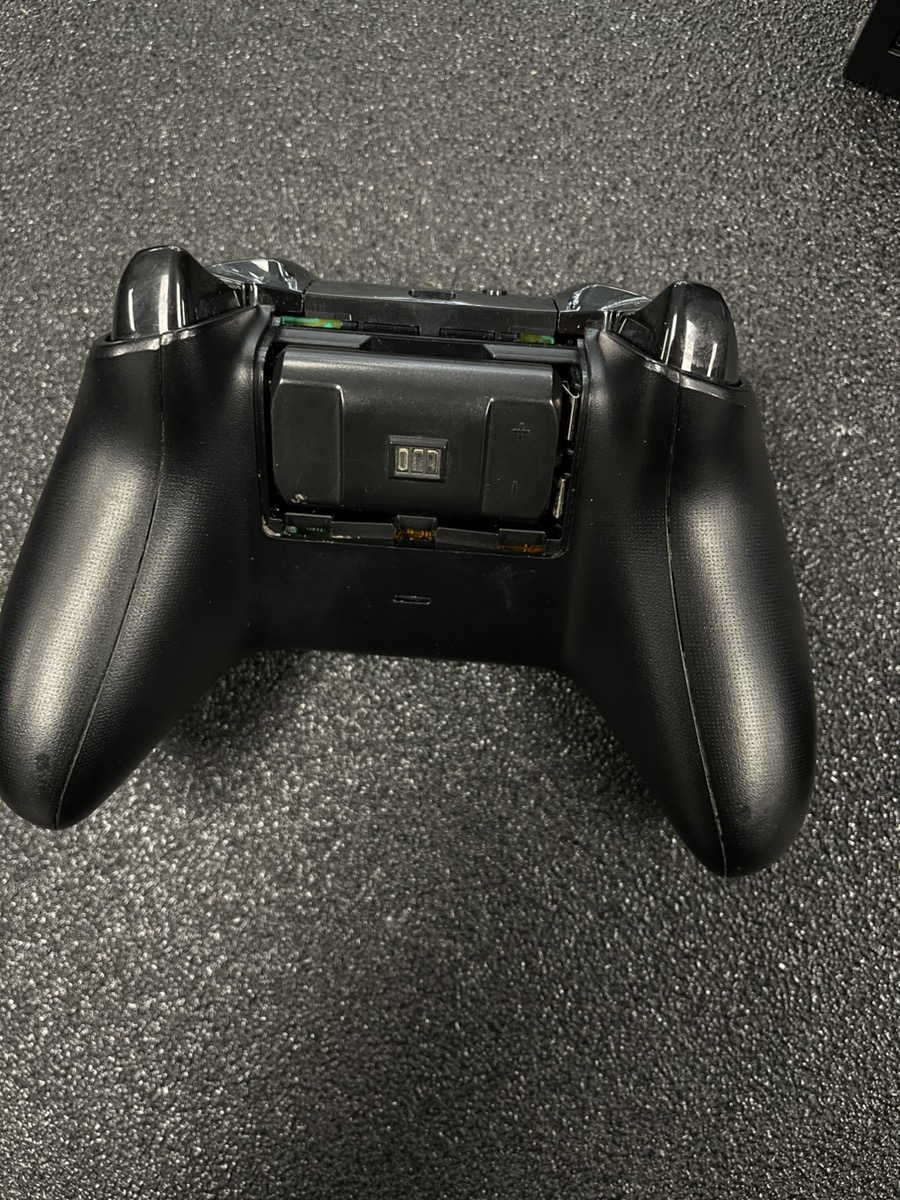 Microsoft Xbox One X 1TB With Controller/PowerCord/HDMI Very Good Buya