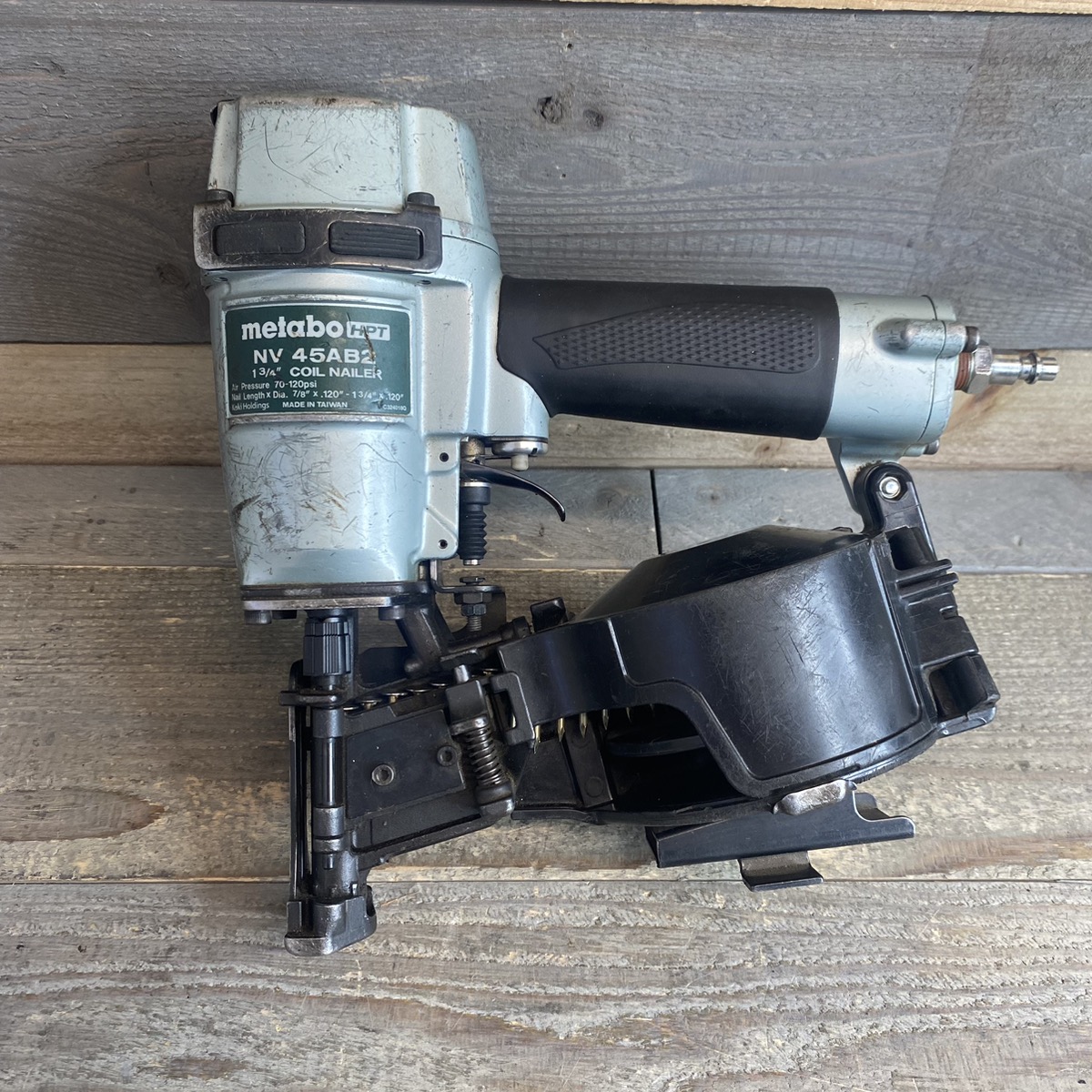 Metabo HPT Pneumatic Roofing Nailer NV45AB2 Very Good Buya