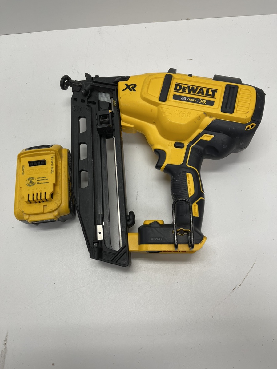 20V MAX* 2.0 Ah Li-Ion Battery | BLACK DECKER