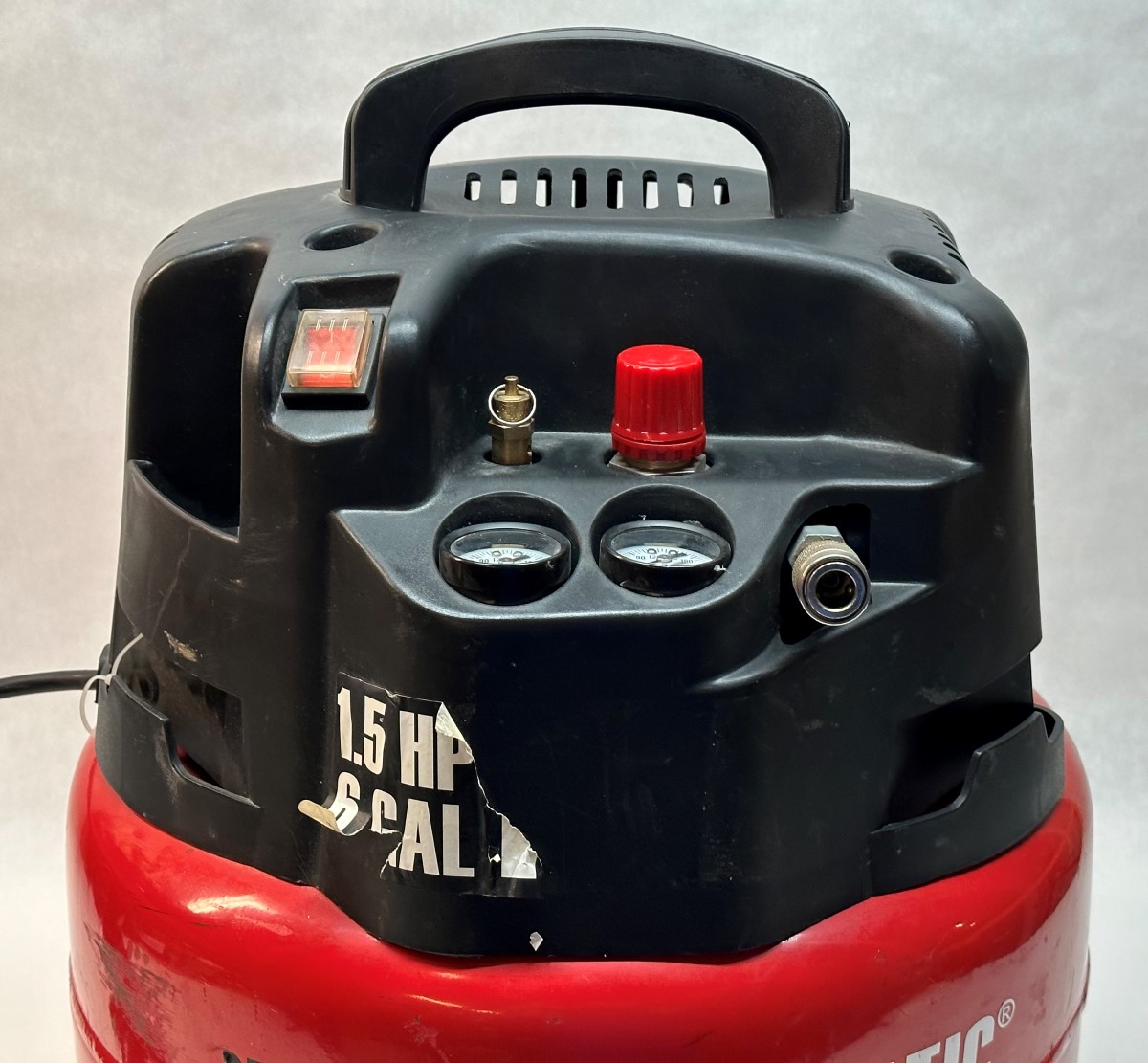 Central Pneumatic 6 Gallon 1.5 HP 150 PSI Air Compressor Very Good Buya