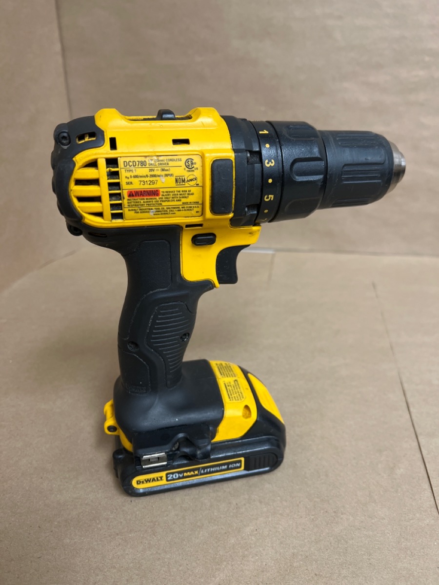 DEWALT DCD780 CORDLESS DRILL AND BATTERY Very Good Buya