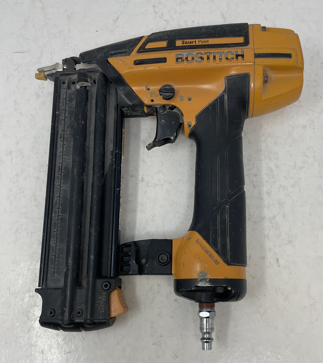 BOSTITCH BTFP12233 SMART POINT 18 GAUGE BRAD NAILER Good Buya