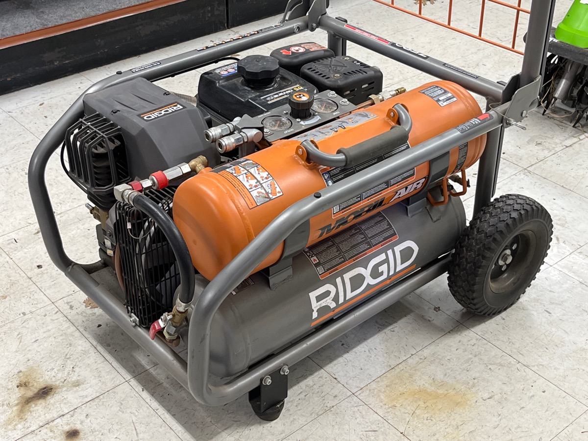 RIDGID Zero Gravity 8 Gal. Gas Power Air Compressor Very Good Sooner