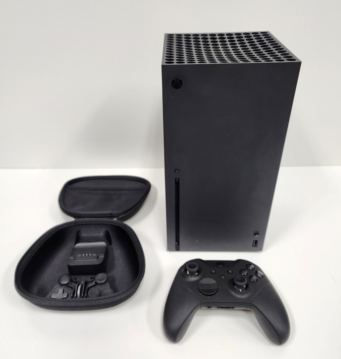 MICROSOFT SERIES X -1889 W/ELITE SERIES 2 CONTROLLER AND HOOKUPS Very ...