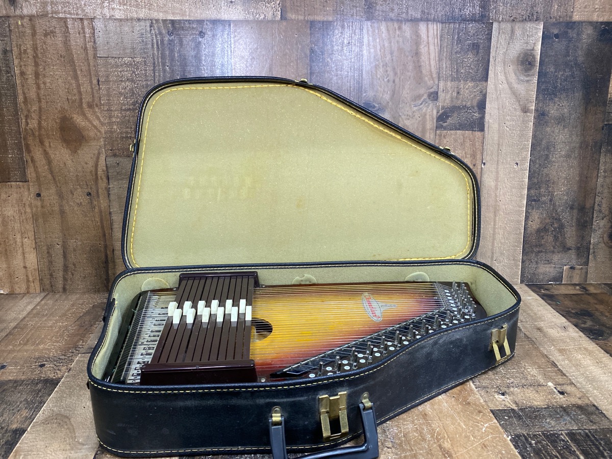 CHROMAHARP AUTOHARP VINTAGE IN CASE Good Buya