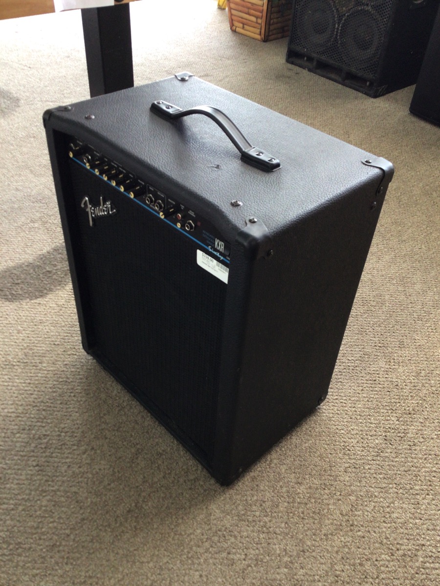FENDER KXR SIXTY EXTENDED RANGE KEYBOARD AMP. GREAT TONE, REVERB. Very