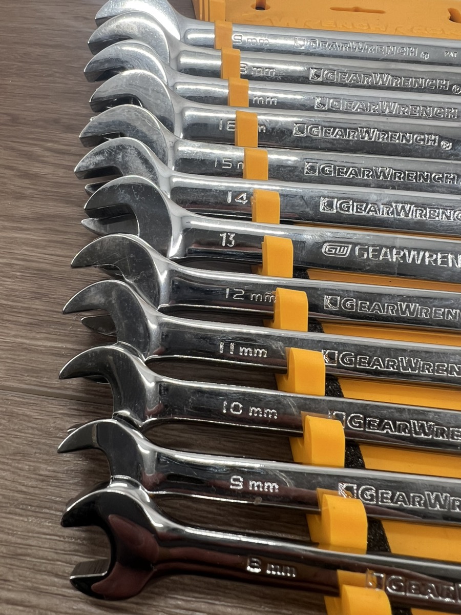 GEARWRENCH TOOLS 12 PIECE RATCHETING WRENCH SET 8MM19MM WITH STAND