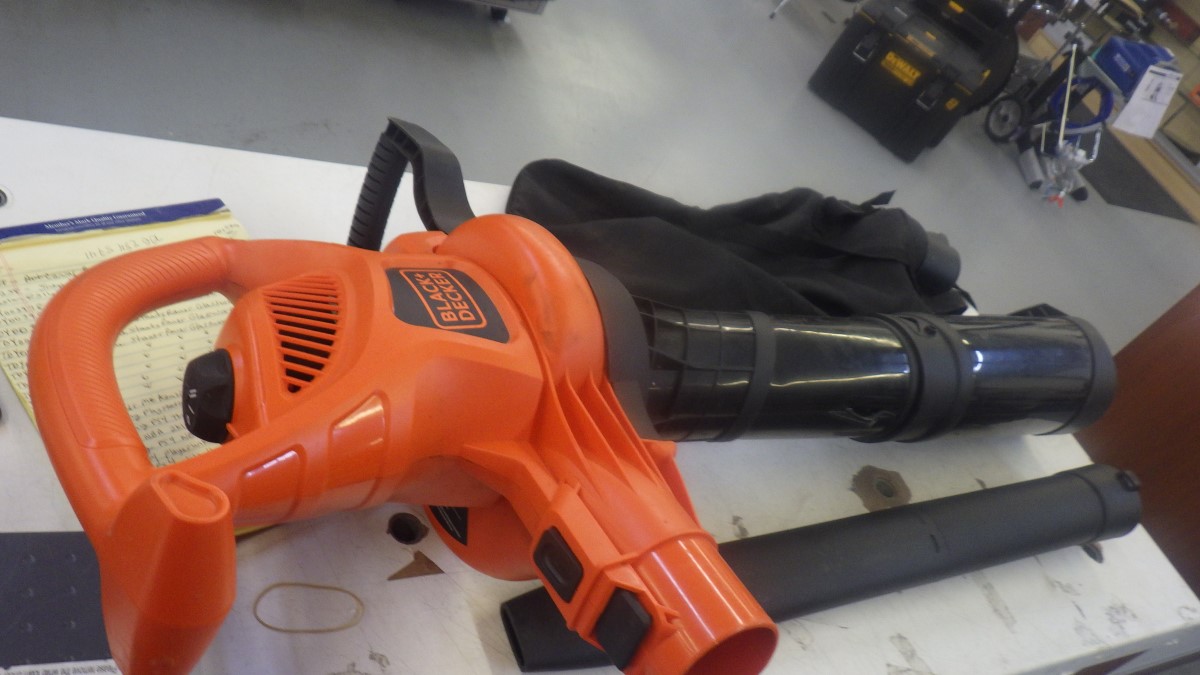 BLACK & DECKER BV5600 Very Good Buya