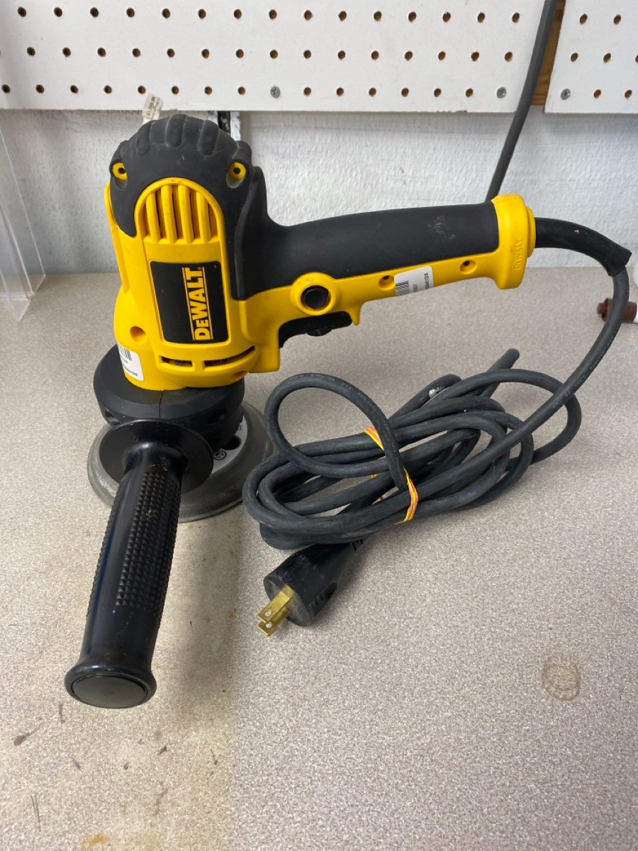DEWALT DWE6401DS Very Good Buya