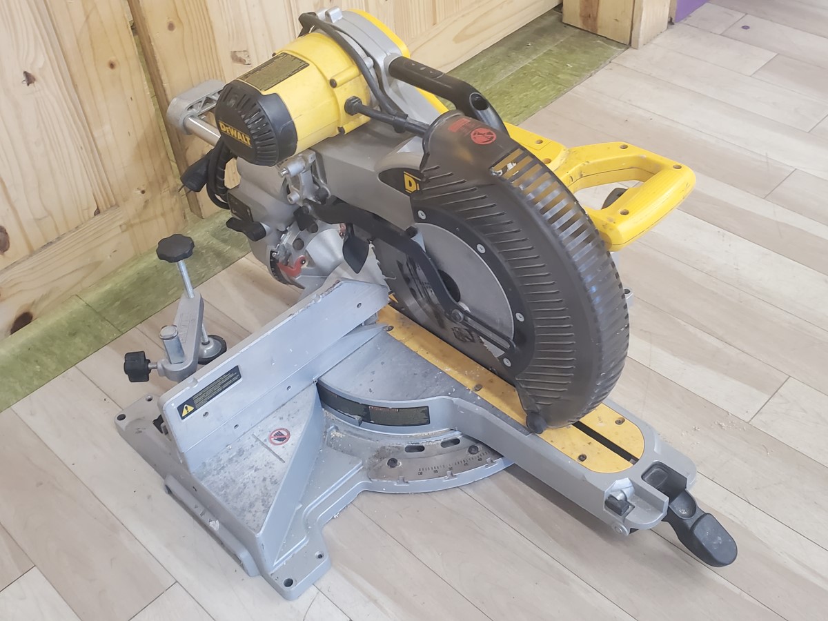 DEWALT MITER SAW DW718 SLIDING MITRE SAW Good | Capitol City Pawn ...