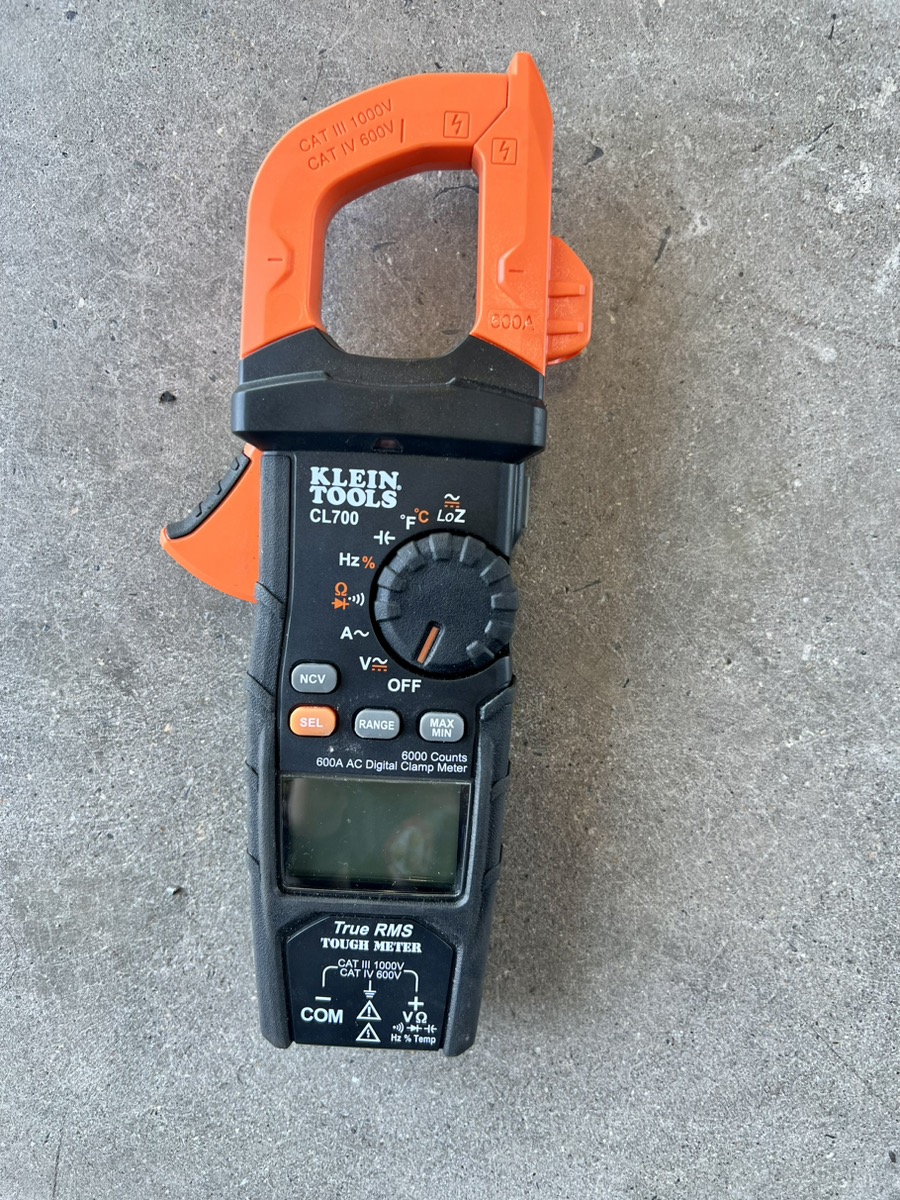 KLEIN TOOLS CL700 / 600A AC Auto Ranging Digital Clamp Meter Very