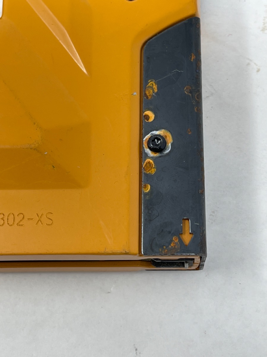 BOSTITCH BTFP71875 20GAUGE 3/8IN NARROW CROWN FINISH PNEUMATIC STAPLER