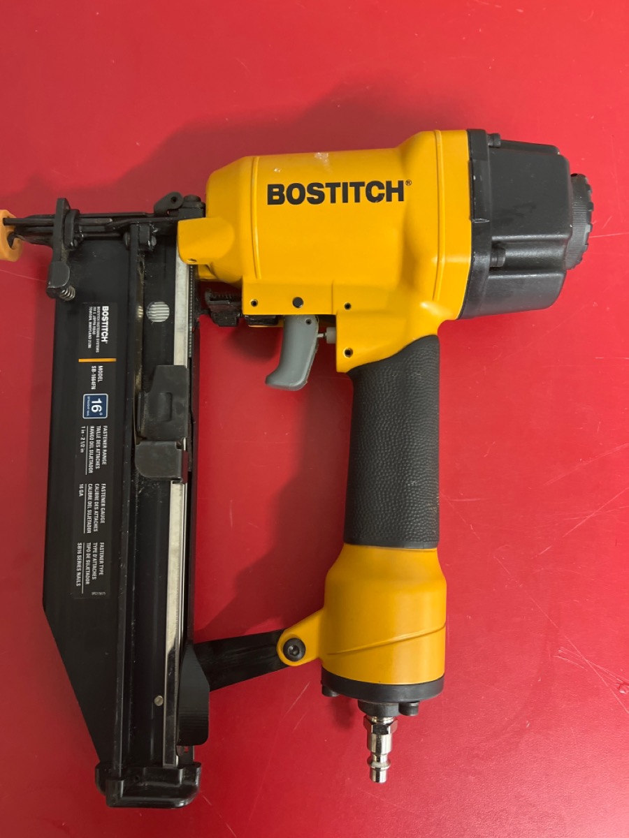 BOSTITCH 16GAUGE STRAIGHT FINISH NAILER Very Good Buya