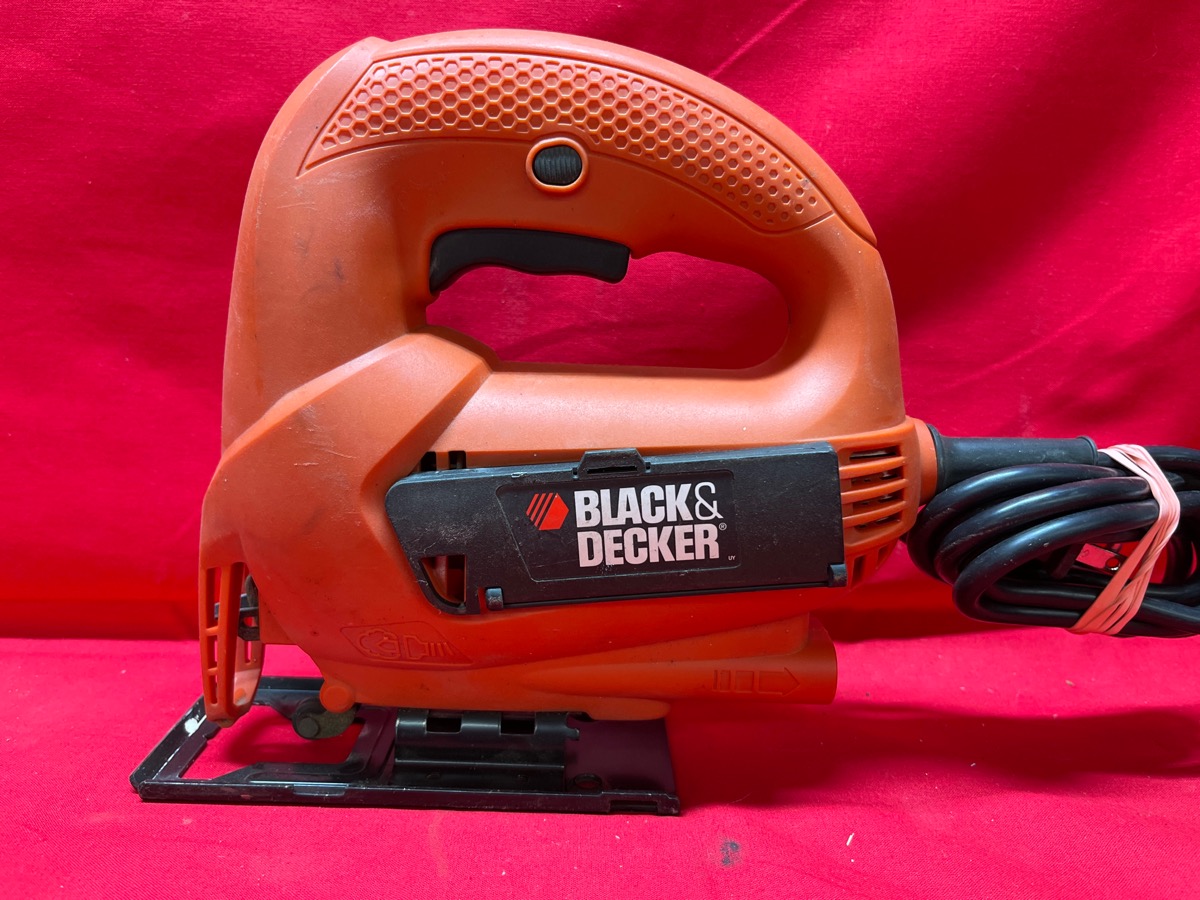 Black & Decker Model JS515 Corded Jigsaw Very Good Buya