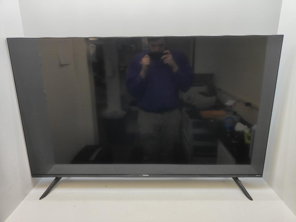 Hisense 50R6E3 50" Class 4K UHD LED LCD Roku Smart TV HDR R6 Series