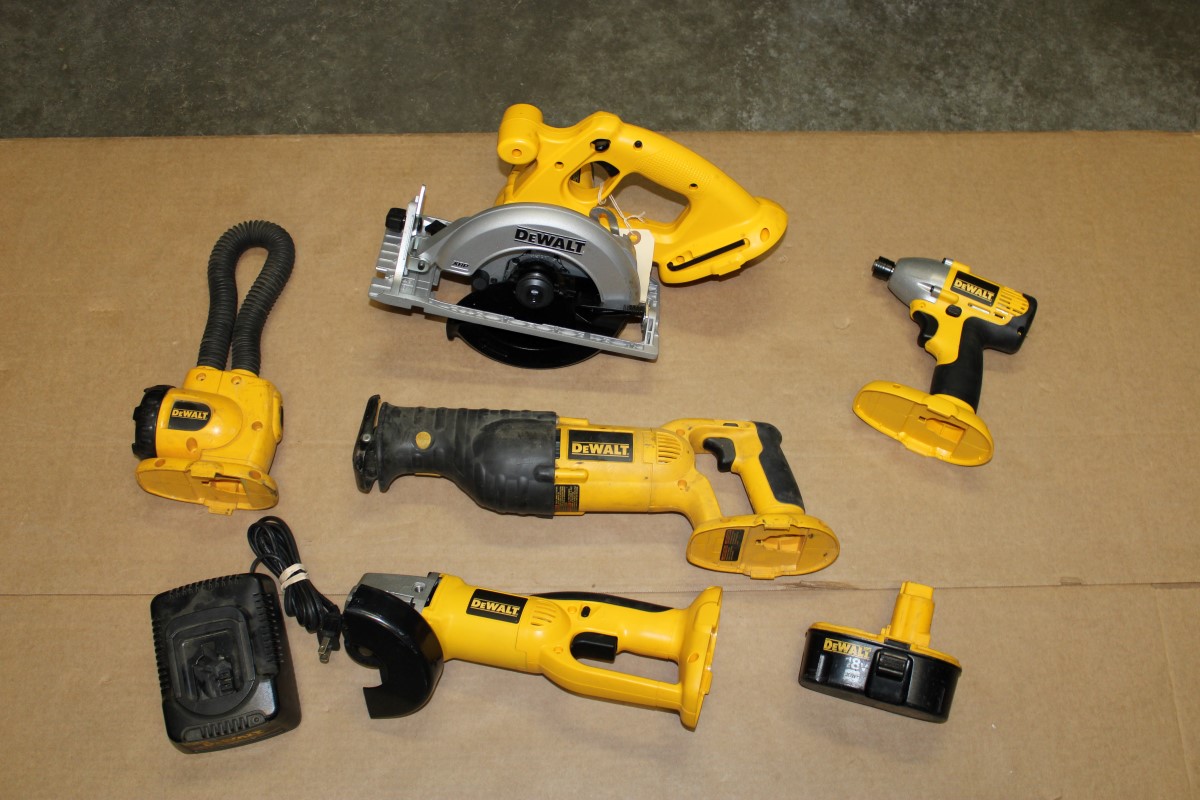 DEWALT COMBO SET DC410/DW056/DC385/DC390 Good Buya