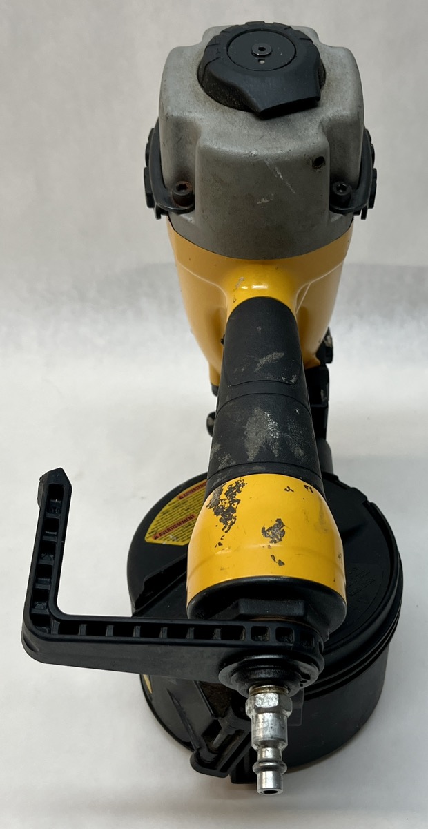 DEWALT DW66C1 COIL SIDING AND FENCING NAILER Very Good Buya